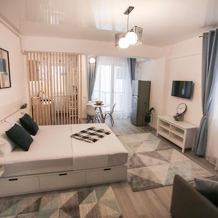 Premium Studios Mamaia Nord - Marea La 50M Năvodari Esterno foto