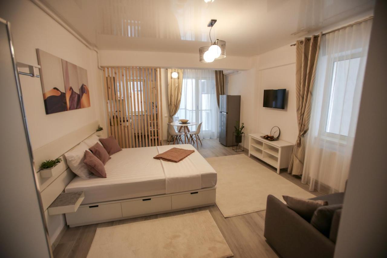 Premium Studios Mamaia Nord - Marea La 50M Năvodari Esterno foto