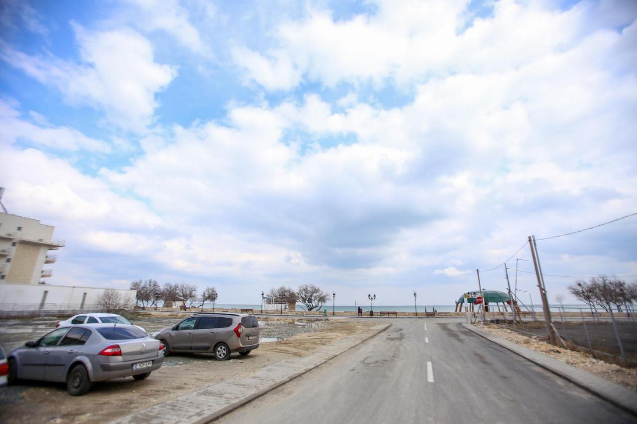 Premium Studios Mamaia Nord - Marea La 50M Năvodari Esterno foto