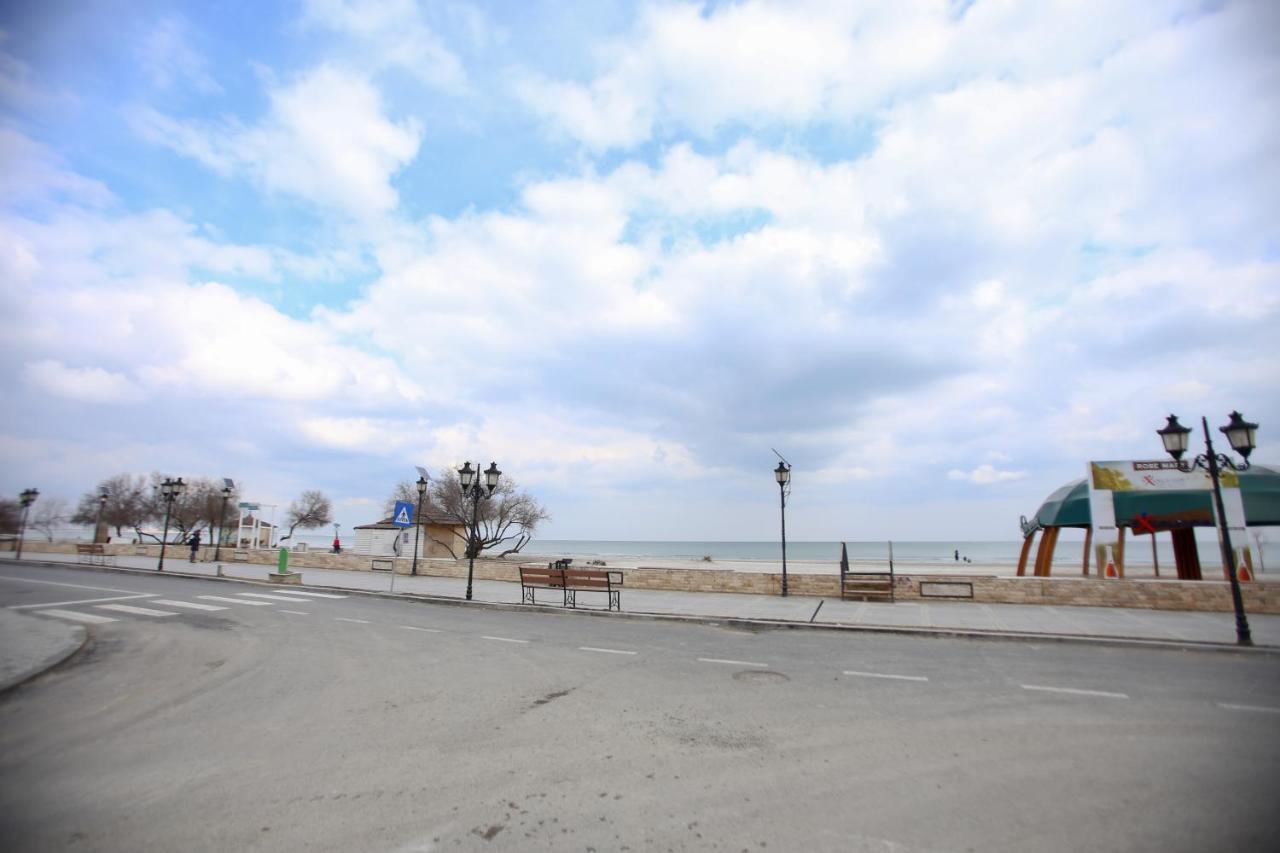 Premium Studios Mamaia Nord - Marea La 50M Năvodari Esterno foto