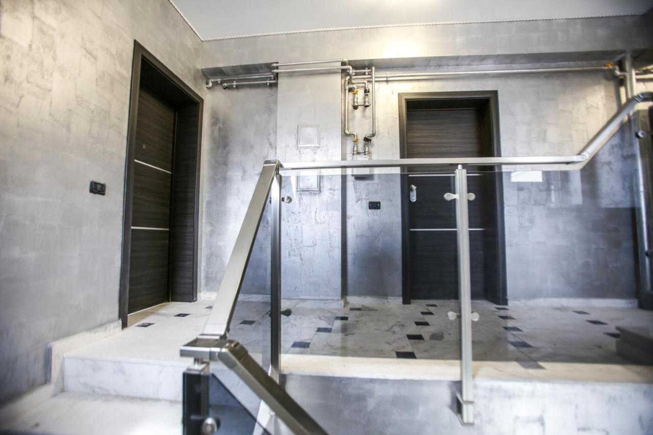 Premium Studios Mamaia Nord - Marea La 50M Năvodari Esterno foto